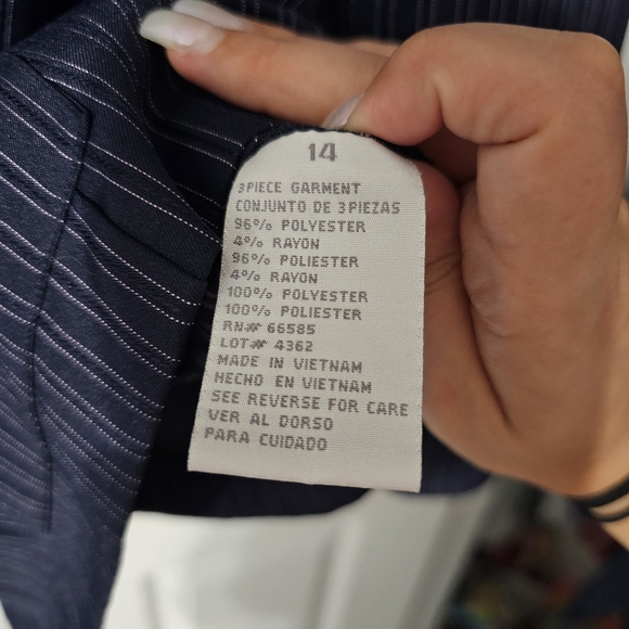 Dressbarn Pinstripe Suit Jacket - Size 14 - Picture 13 of 14
